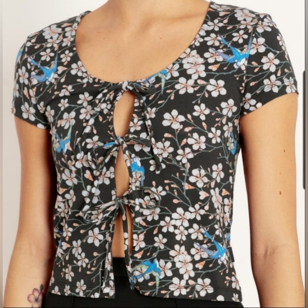 Blackmilk triple tie top in size XL